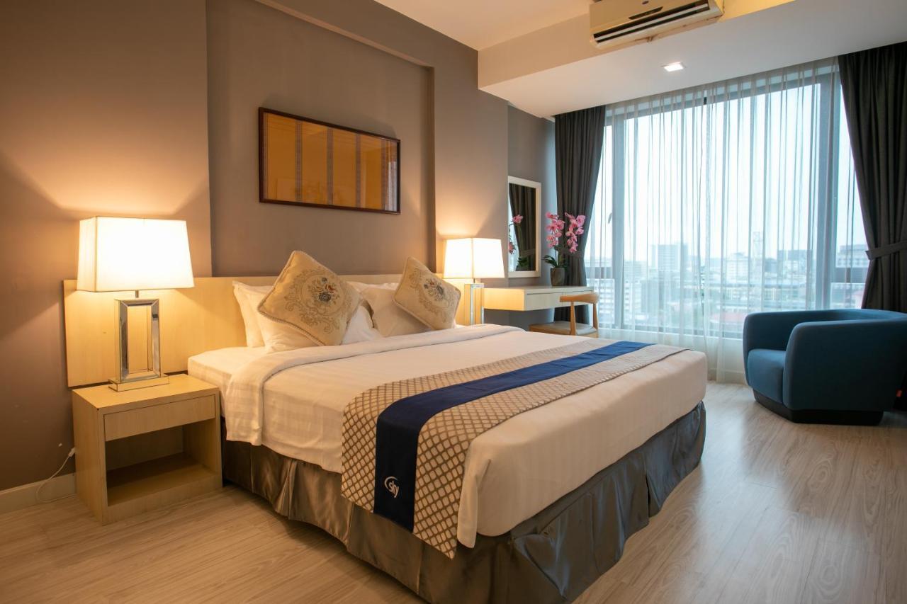 Sky Hotel 4*